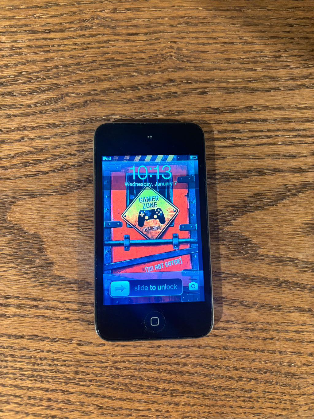 Apple IPod Touch 4th Generation Jailbroken With Rare Discontinued Games