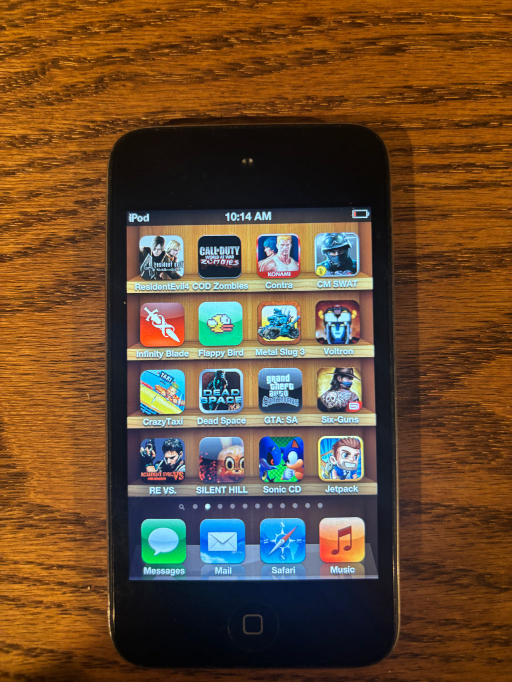 Apple IPod Touch 4th Generation Jailbroken With Rare Discontinued Games