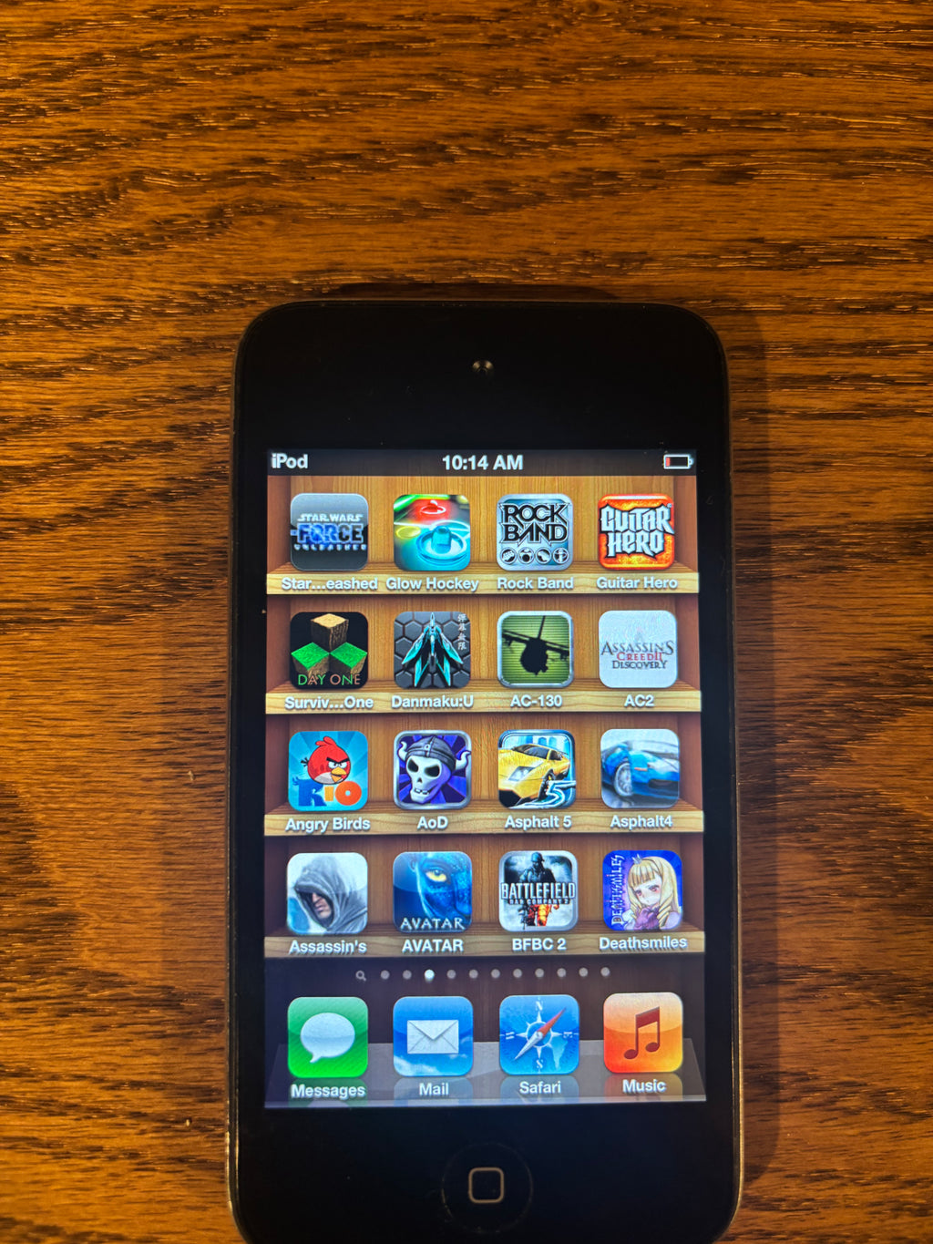 Apple IPod Touch 4th Generation Jailbroken With Rare Discontinued Games