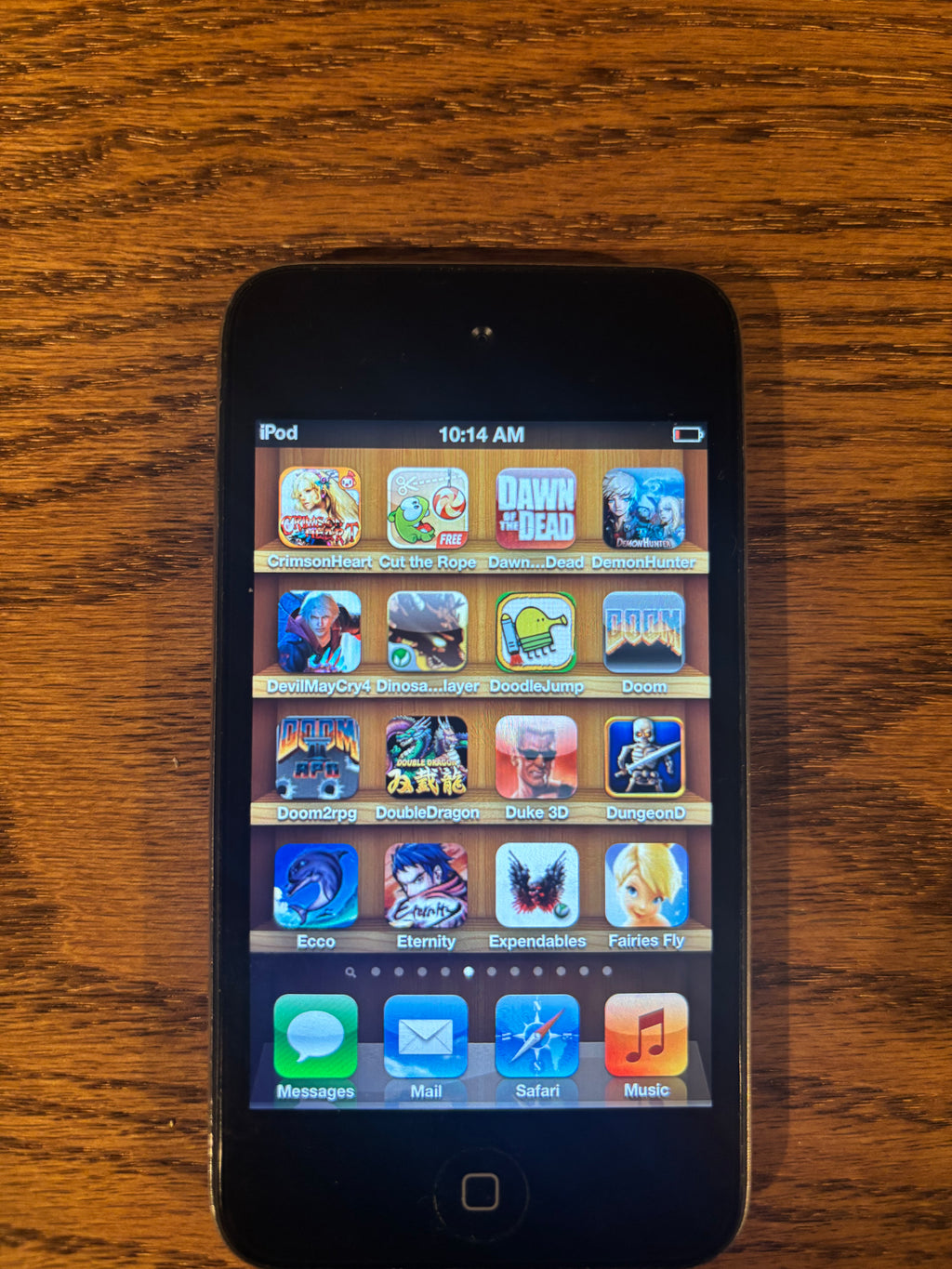 Apple IPod Touch 4th Generation Jailbroken With Rare Discontinued Games