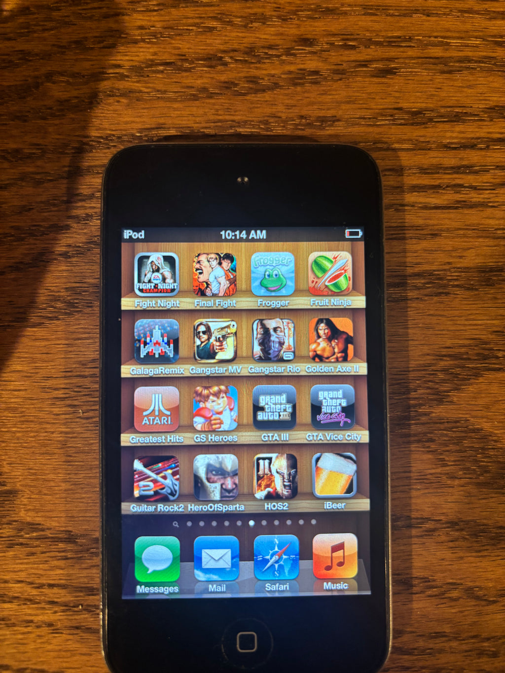 Apple IPod Touch 4th Generation Jailbroken With Rare Discontinued Games